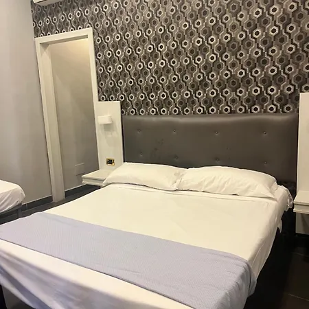 住宿加早餐酒店 International 那不勒斯