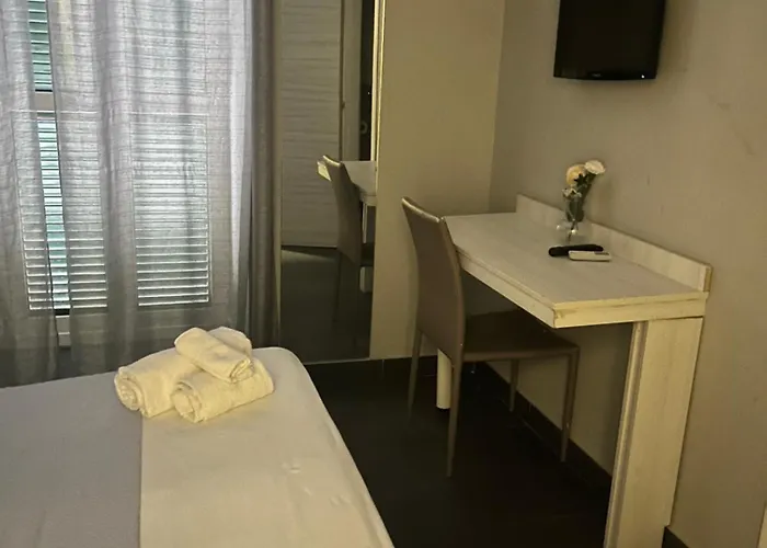 住宿加早餐酒店 International 3*