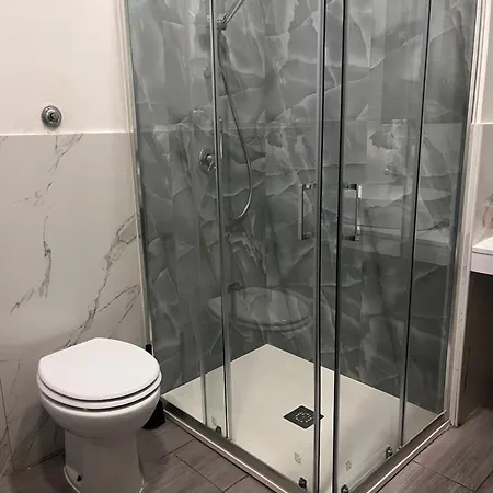 فندق مبيت وإفطار International 3*