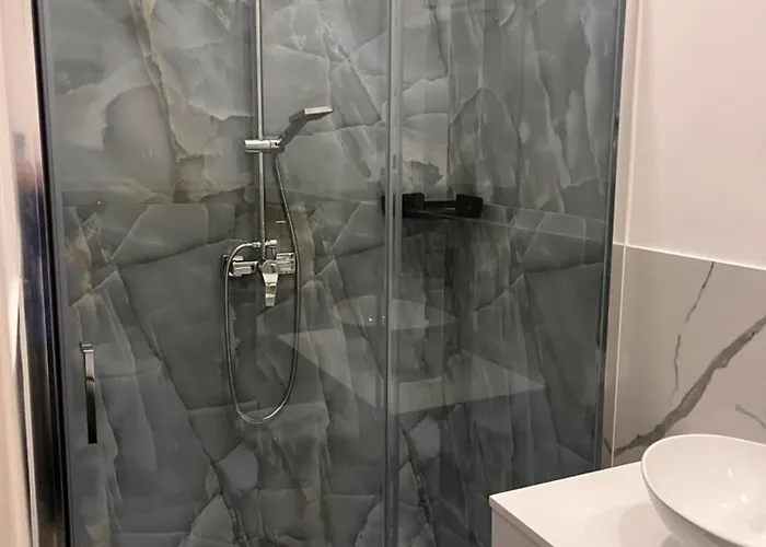 International Bed & Breakfast 3*